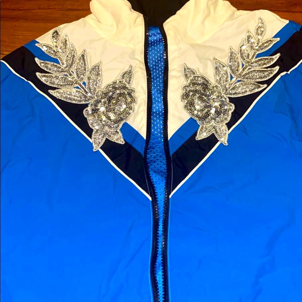 hoodie from pink never worn it I paid 100 for it